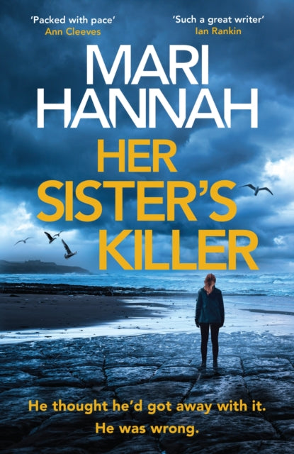 Front cover of Her Sister's Killer by Mari Hannah, paperback