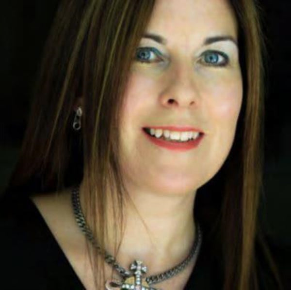 Headwreck - Emer Martin